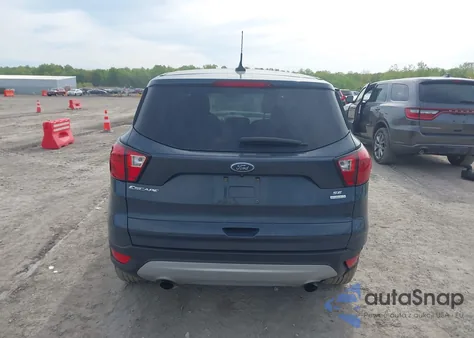 2019 Ford Escape Se z USA, uszkodzony, nr VIN 1FMCU0GD2KUB98923
